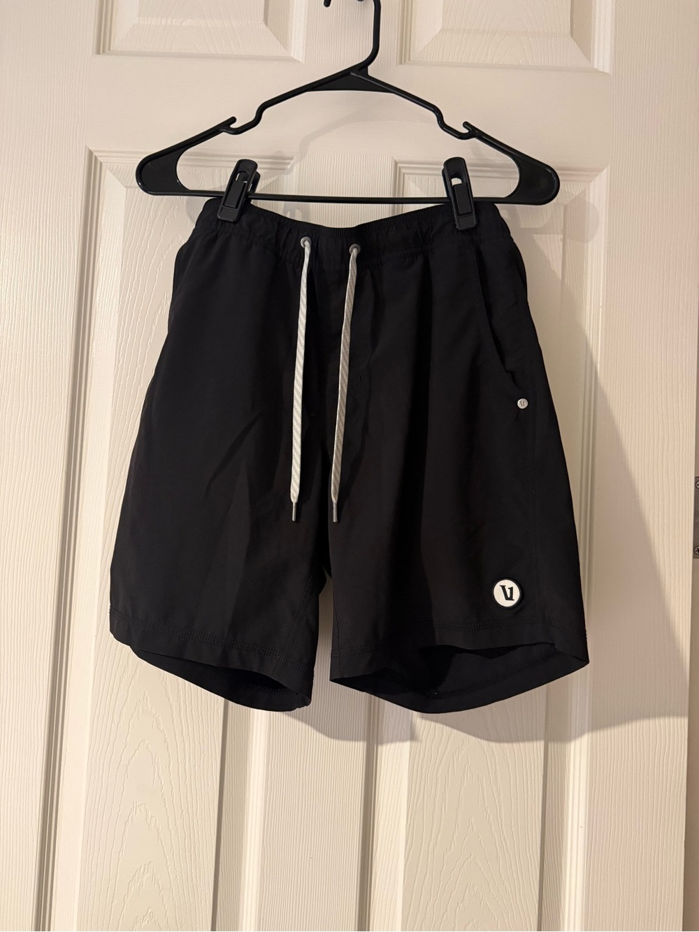 Vuori Men’s Kore Shorts - Black - 7”